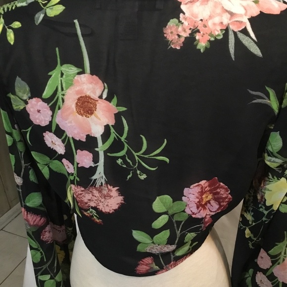 Forever 21 Contemporary Floral Blouse - Picture 6 of 6